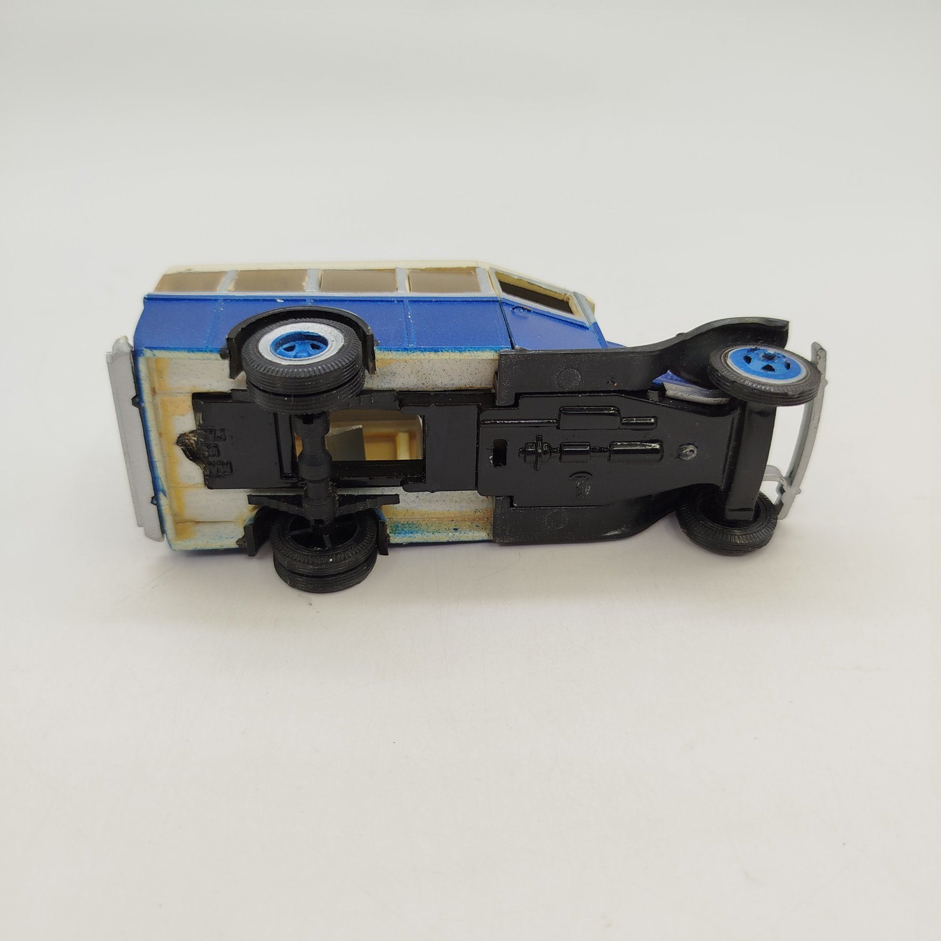 Модель автобуса ГАЗ 03-30, масштаб 1:43, пластик, металл, СССР, 1970-1980 гг.