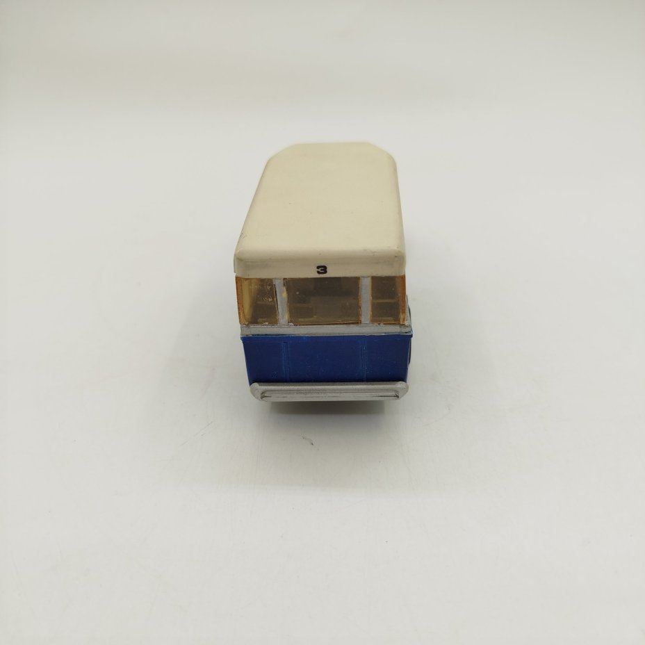 Модель автобуса ГАЗ 03-30, масштаб 1:43