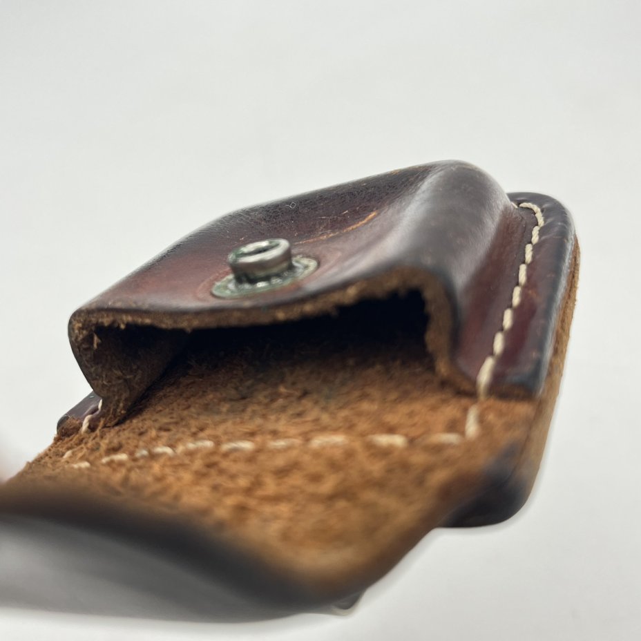 Чехол для зажигалки Zippo с металлическим фиксатором на ремень, кожа, сплав металлов, Zippo, США