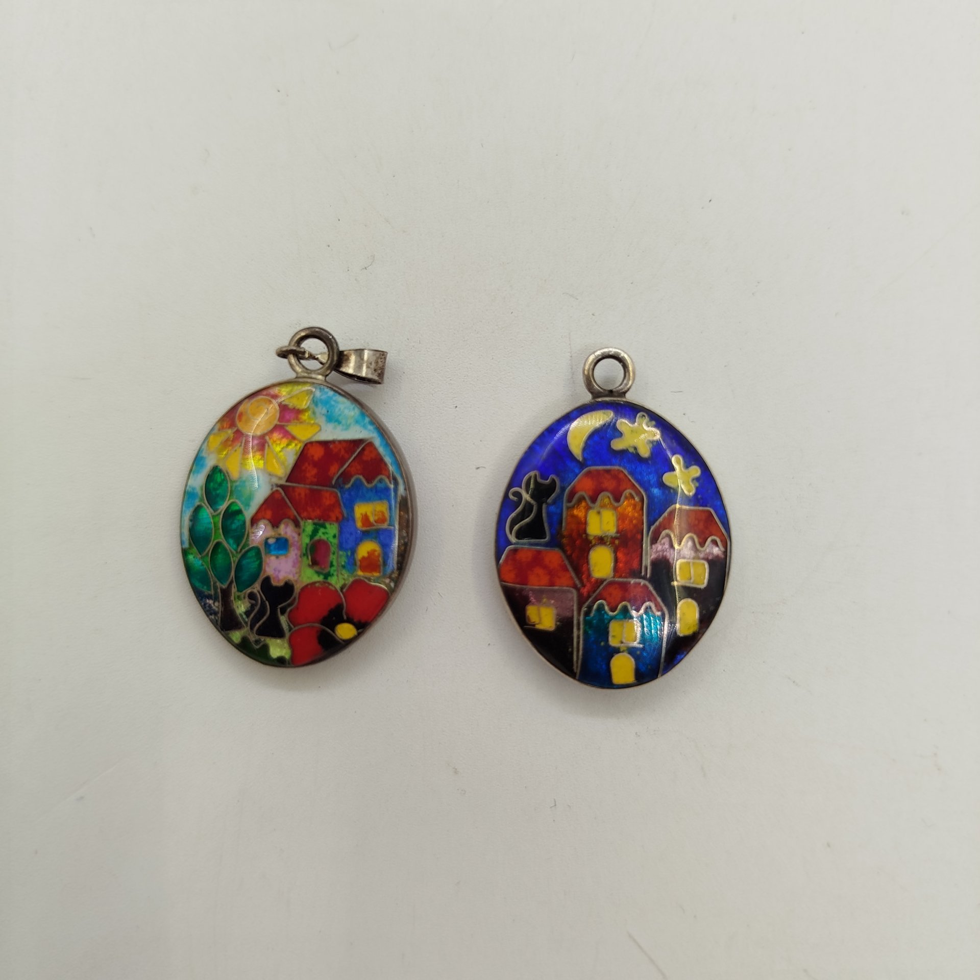 Набор из двух парных медальонов "День" и "Ночь"