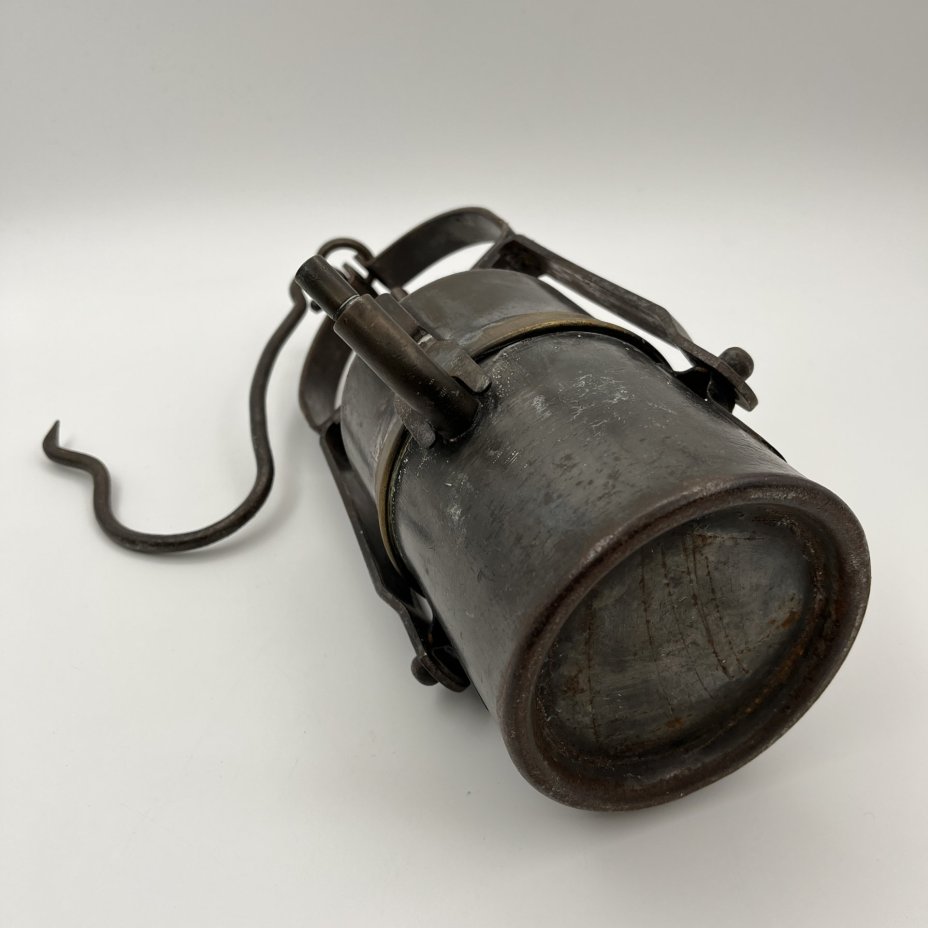 Фонарь карбидный для горных работ