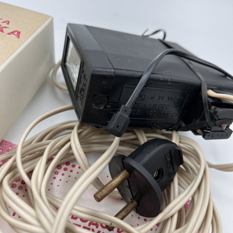 Фотовспышка "Электроника ФЭ-27" в оригинальной упаковке, пластик, картон, СССР, 1990 г.