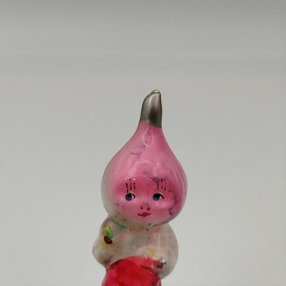 Игрушка ёлочная на прищепке «Чиполлино», стекло, металл, роспись, Артель «Культигрушка», СССР, 1950-1960 гг.