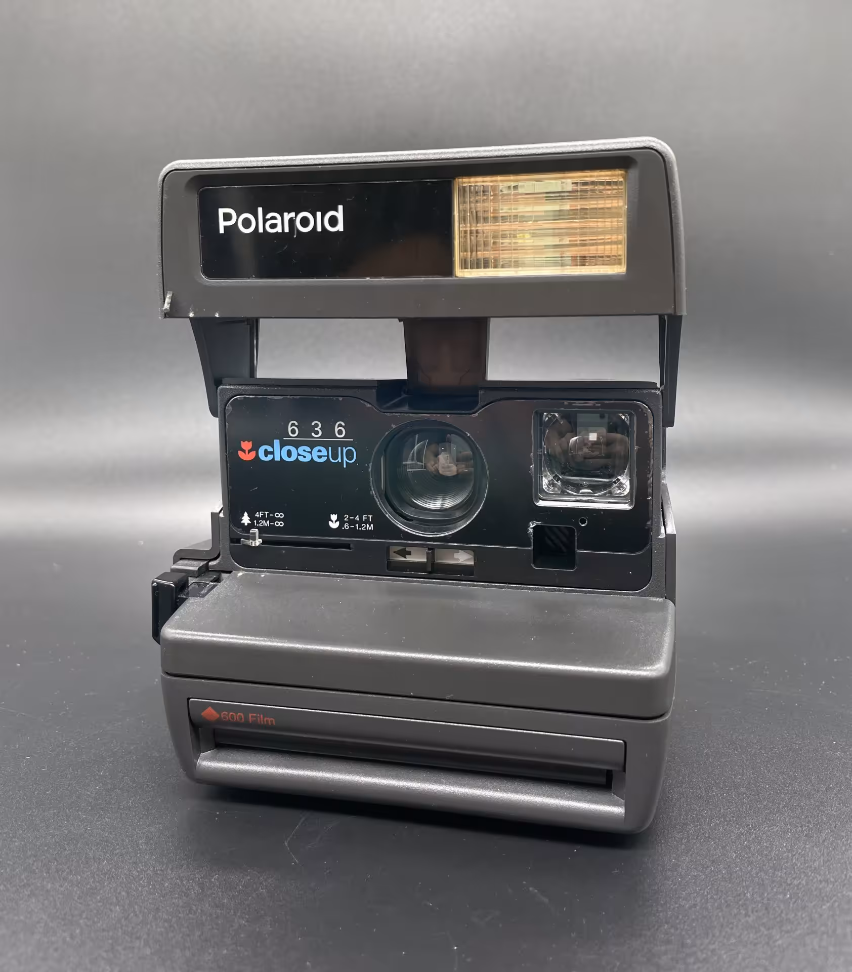 Фотоаппарат "Polaroid 636 Close Up" в оригинальной сумке-чехле и инструкцией, предприятие "Светозор", Polaroid