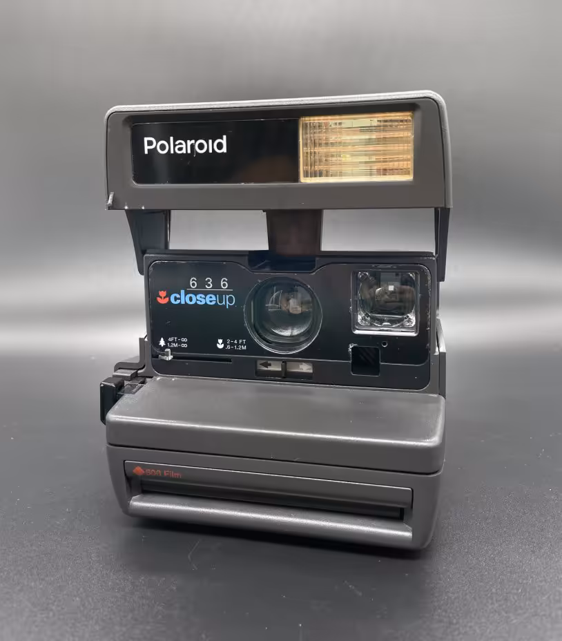 Фотоаппарат "Polaroid 636 Close Up" в оригинальной сумке-чехле и инструкцией, предприятие "Светозор", Polaroid