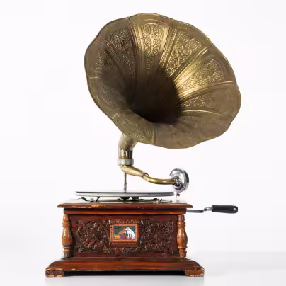 Граммофон "His master's voice"
