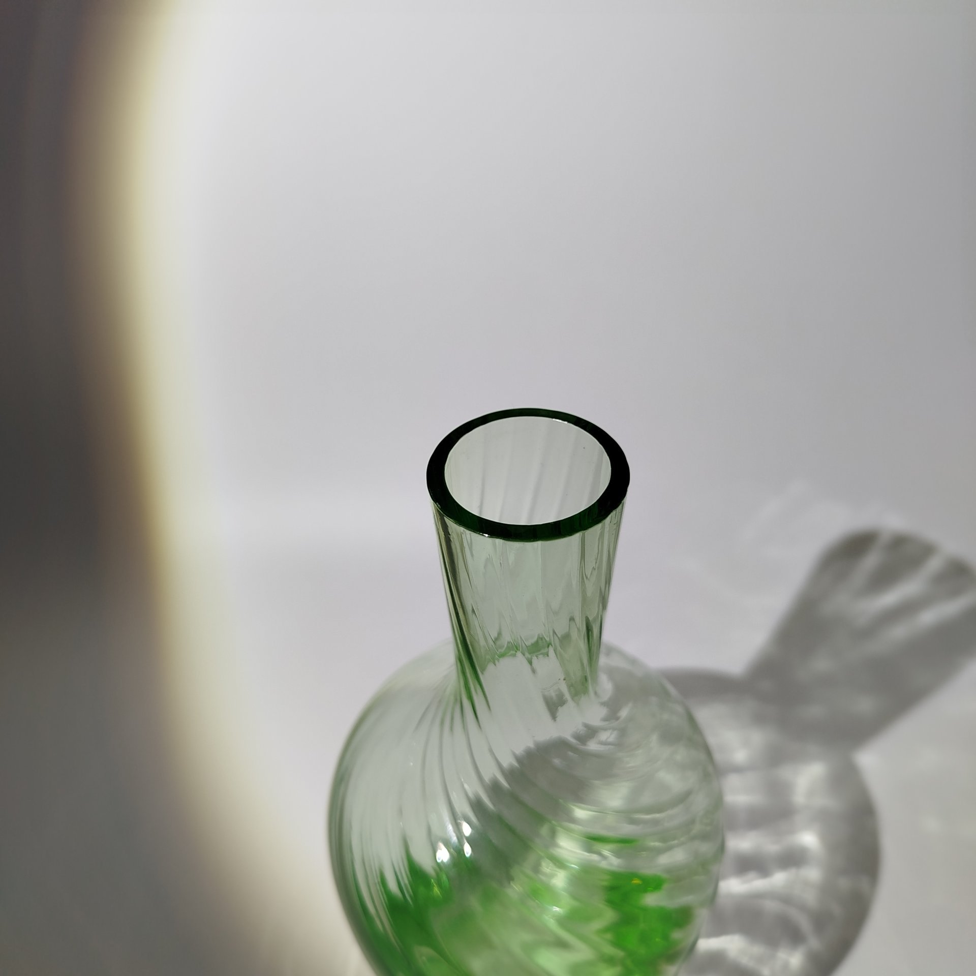 Штоф(графин) зеленого оттенка, цветное стекло, СССР, 1960-1980 гг.