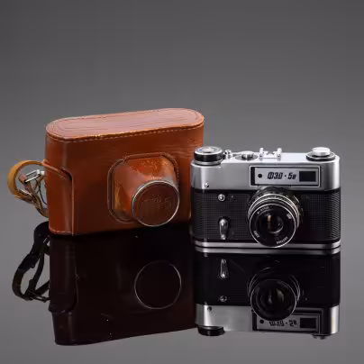 Фотоаппарат "ФЭД-5в" с объективом "Индустар-61 Л/Д" в оригинальном кофре, Харьковский машиностроительный завод им. Дзержинского (ФЭД)