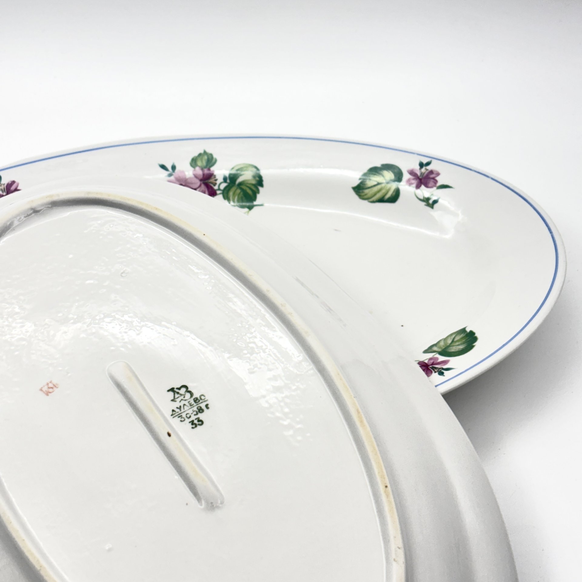 Набор из 2-х сервировочный блюд овальной формы с цветочным декором, фарфор, деколь, Дулевский фарфоровый завод (Дулёво), СССР, 1958 г.