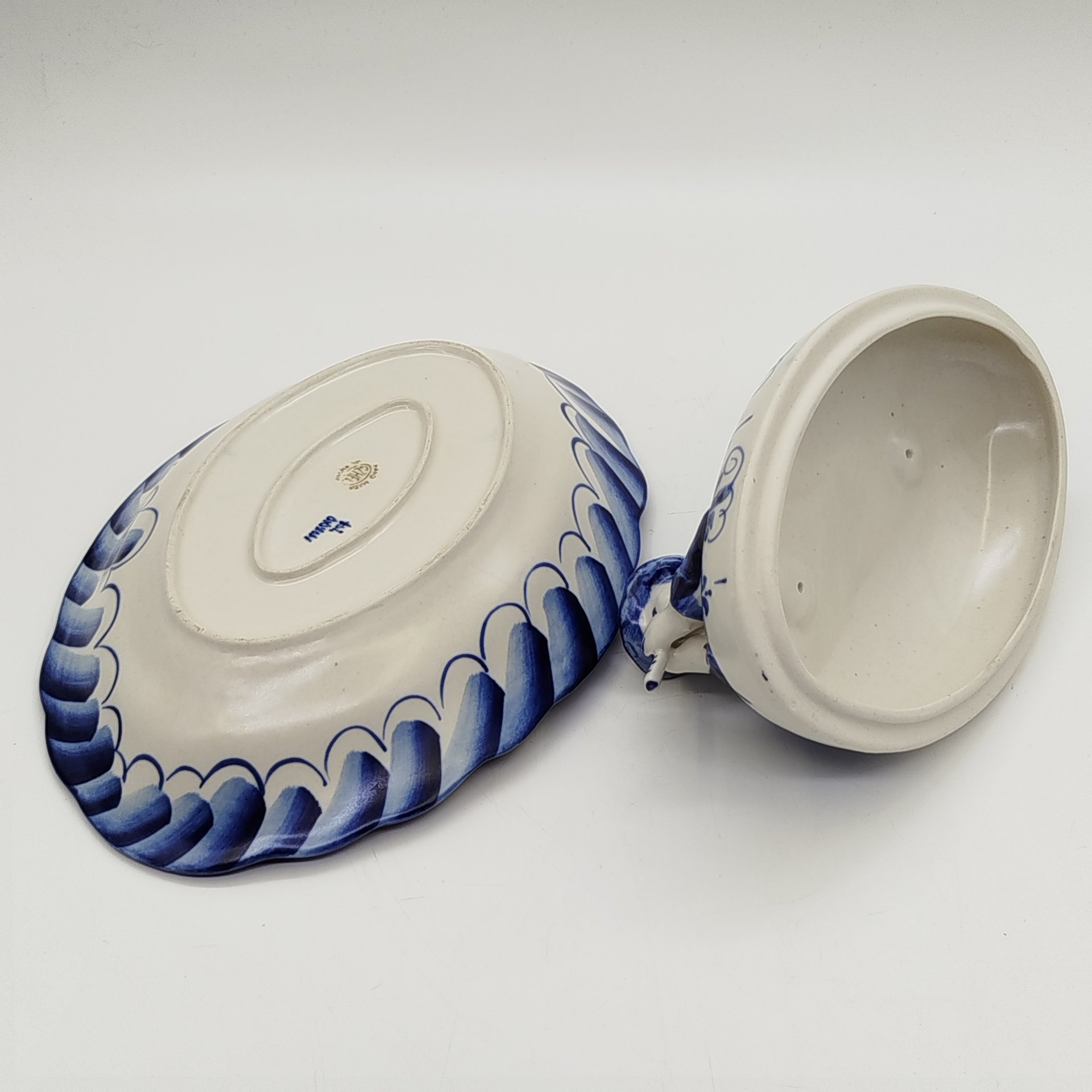 Масленка "Пастушок с дудочкой", авт. Акулова, Гжель