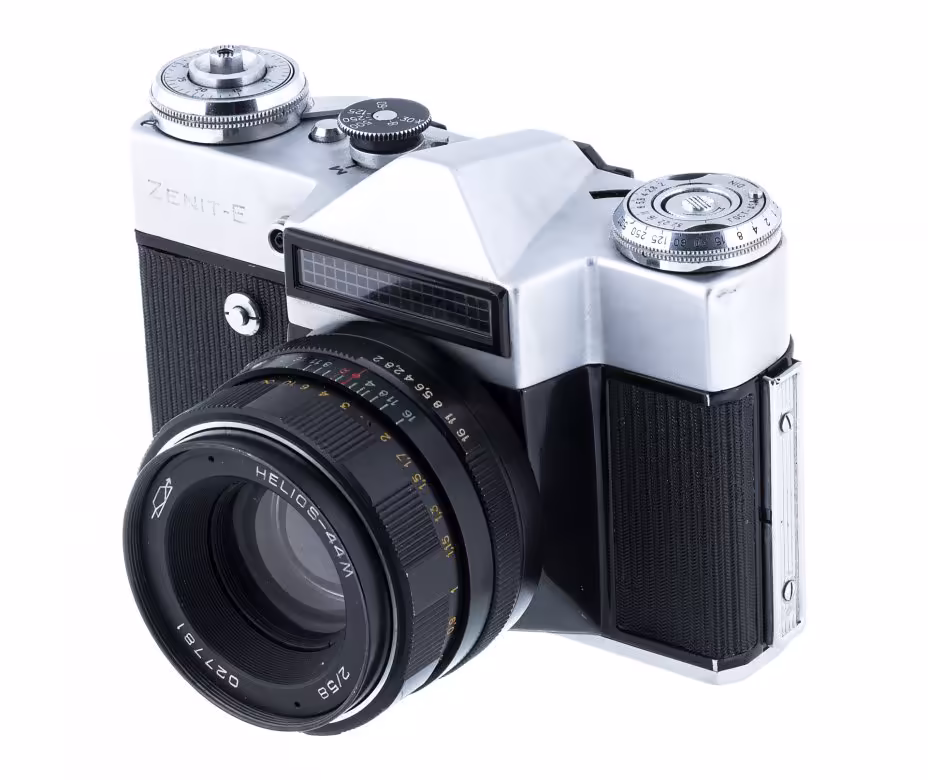 Фотоаппарат "Zenit-E" с объективом "Helios-44М", металл, пластик, завод "КМЗ", СССР, 1965-1982 гг.