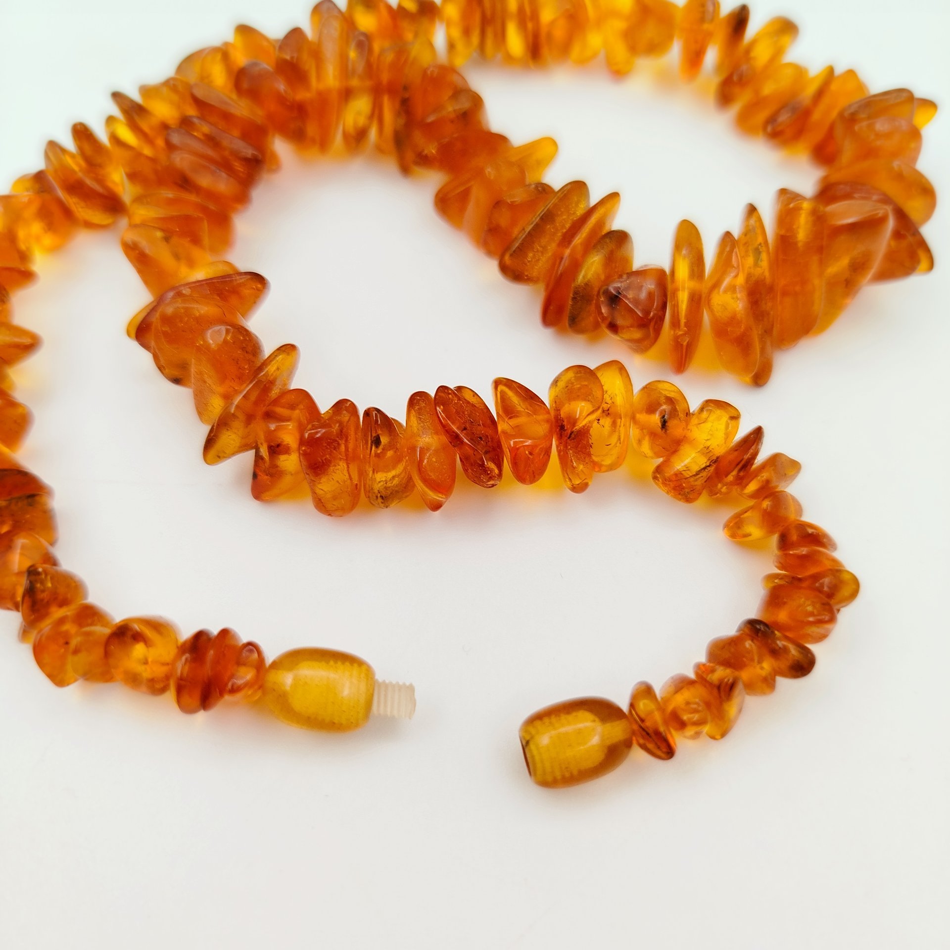 Бусы винтажные с крупными бусинами различных форм