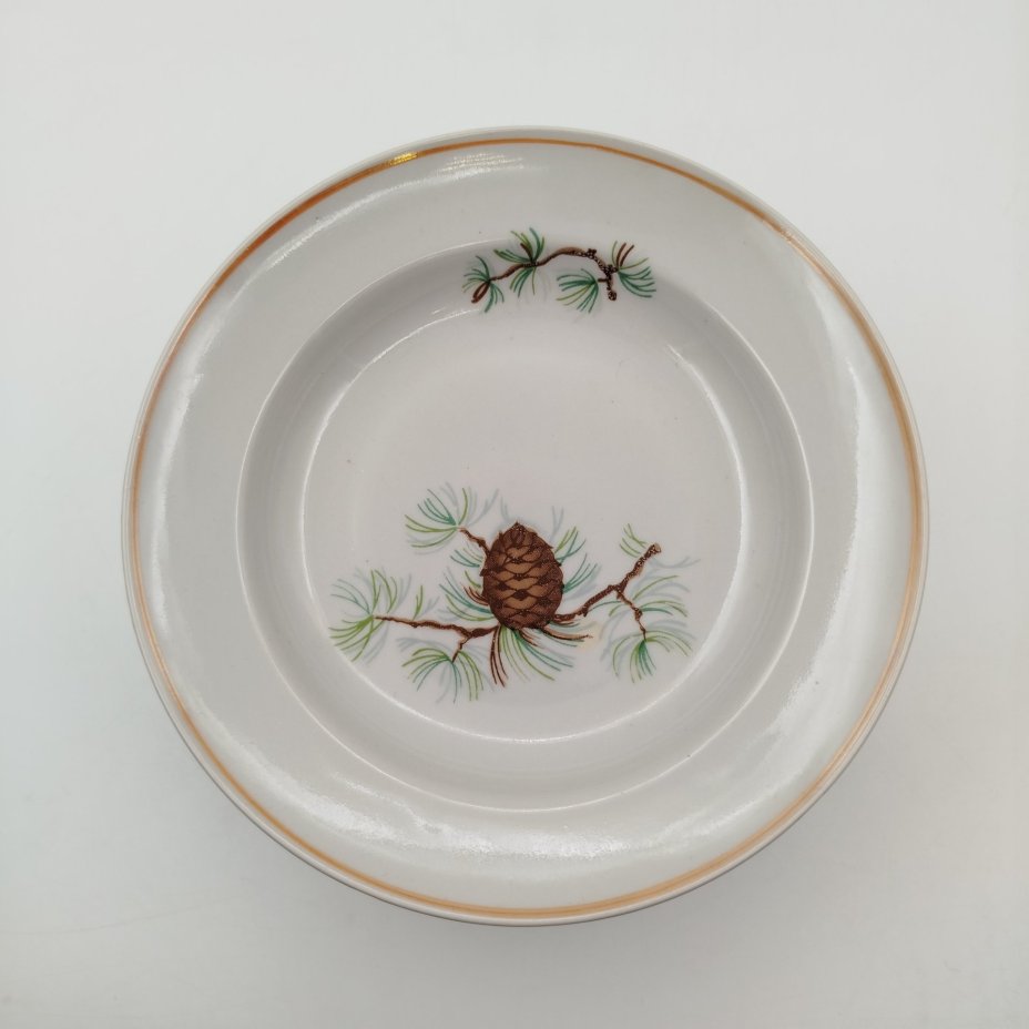 Набор обеденных тарелок "Шишки" на 6 персон, фарфор, деколь, Фарфоровый завод «Пролетарий» (Бронница, Мста), СССР, 1976-1991 гг.