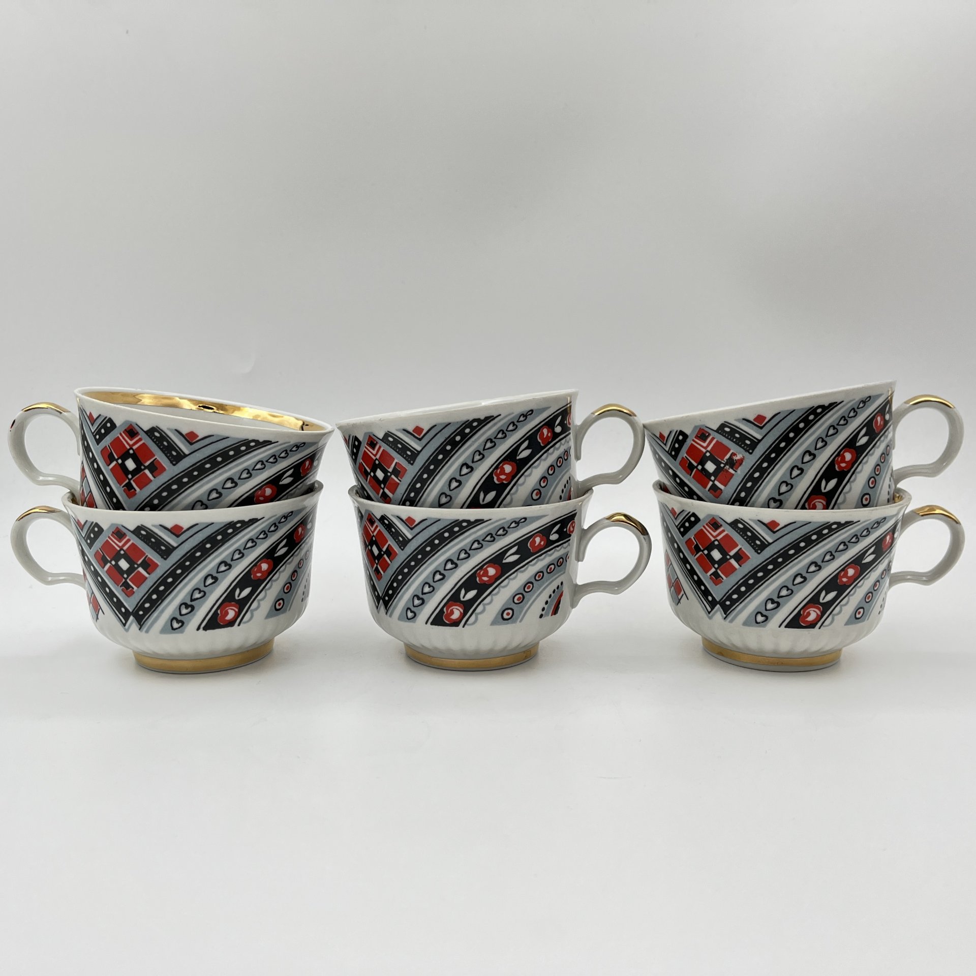 Сервиз чайный на 6 персон (17 предметов), фарфор, крытье, золочение, Тернопольский фарфоровый завод, СССР, 1975-1991 гг.