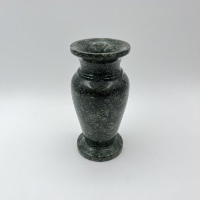 Ваза для маленького букета, натуральный камень (гранит), Азия, 2000-2015 гг.