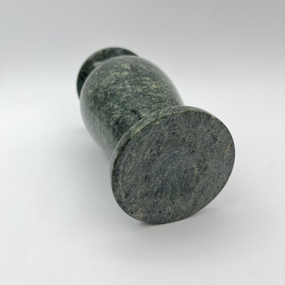 Ваза для маленького букета, натуральный камень (гранит)