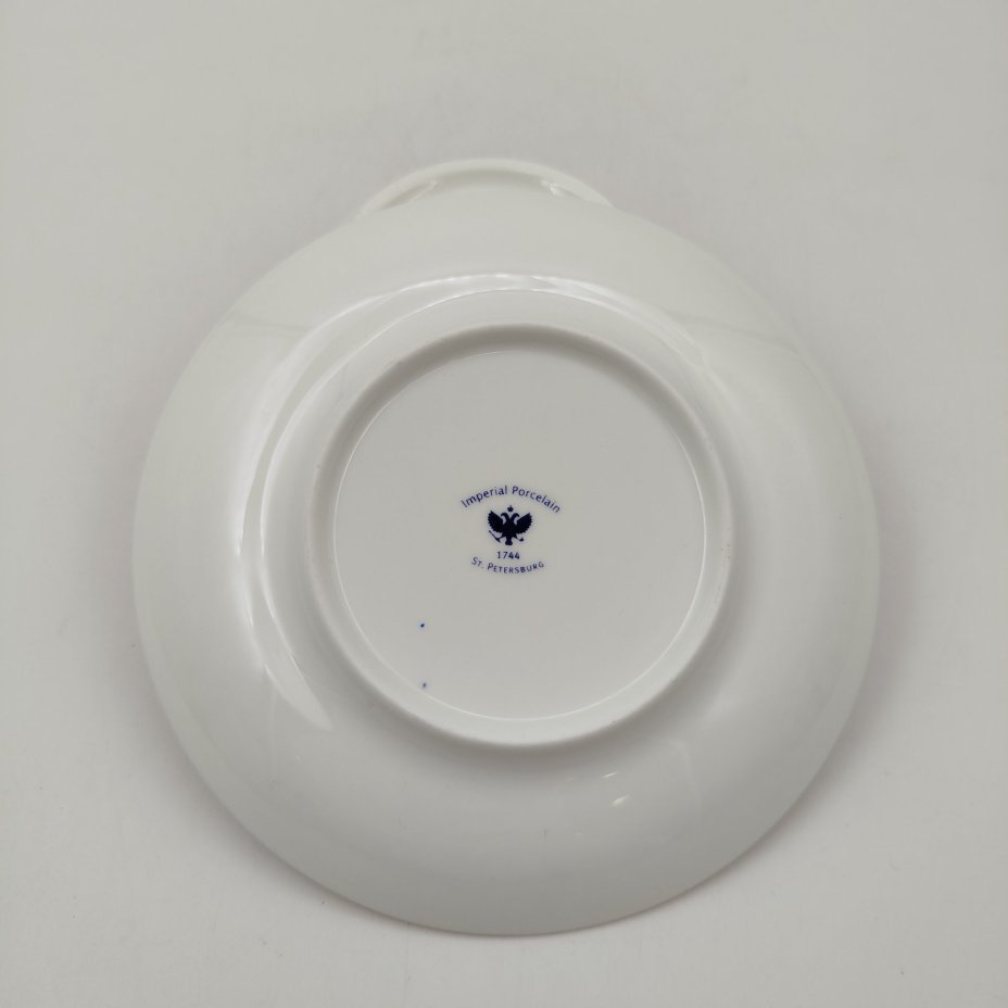 Пара кофейная "Сказочные птицы", автор рисунка О.Г. Белова-Вебер, форма "Билибин-1", фарфор, деколь, золочение, Императорский фарфоровый завод (ИФЗ), Российская Федерация, 2005-2010 гг., Императорский фарфоровый завод (ИФЗ)