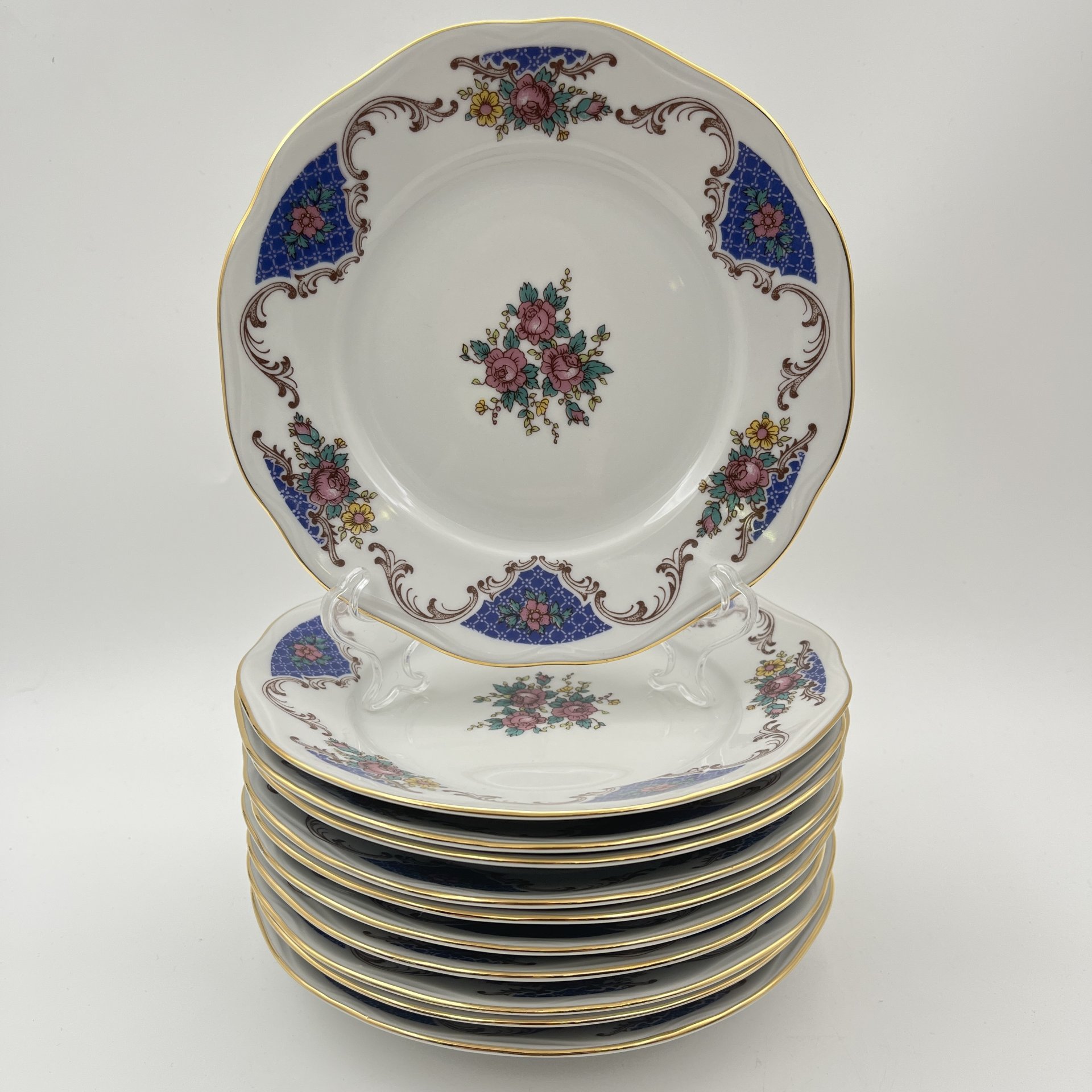 Набор из 11-ти десертных тарелок с цветочным декором, фарфор, деколь, золочение, Bohemia (Neurohlau), Чехословакия, 1970-1990 гг.