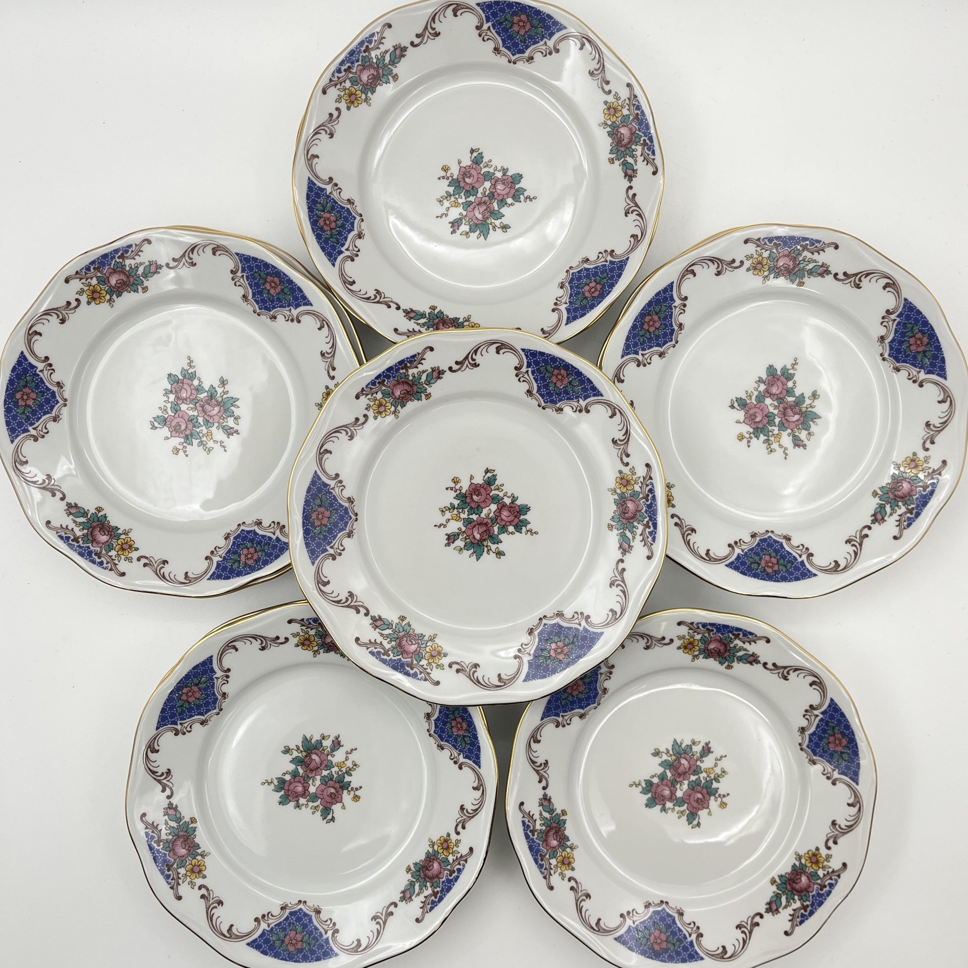 Набор из 11-ти десертных тарелок с цветочным декором, фарфор, деколь, золочение, Bohemia (Neurohlau), Чехословакия, 1970-1990 гг.