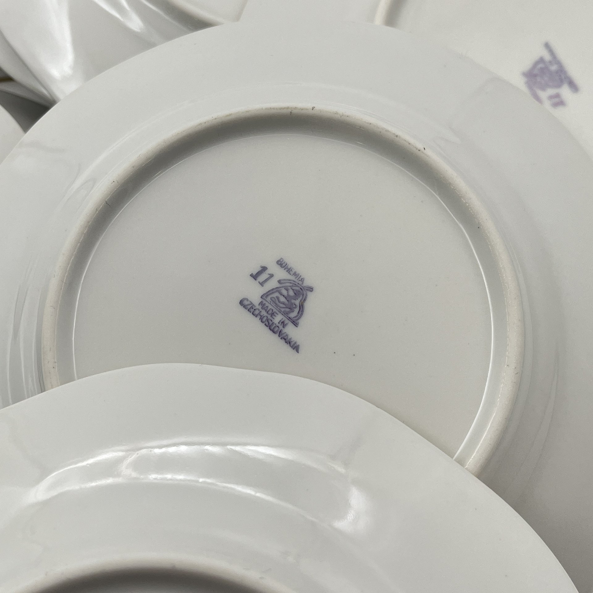 Набор из 11-ти десертных тарелок с цветочным декором, фарфор, деколь, золочение, Bohemia (Neurohlau), Чехословакия, 1970-1990 гг.