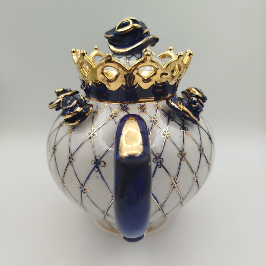 Чайник доливной "Корона", фарфор, роспись, золочение, налепы, СССР, 1970-1990 гг.