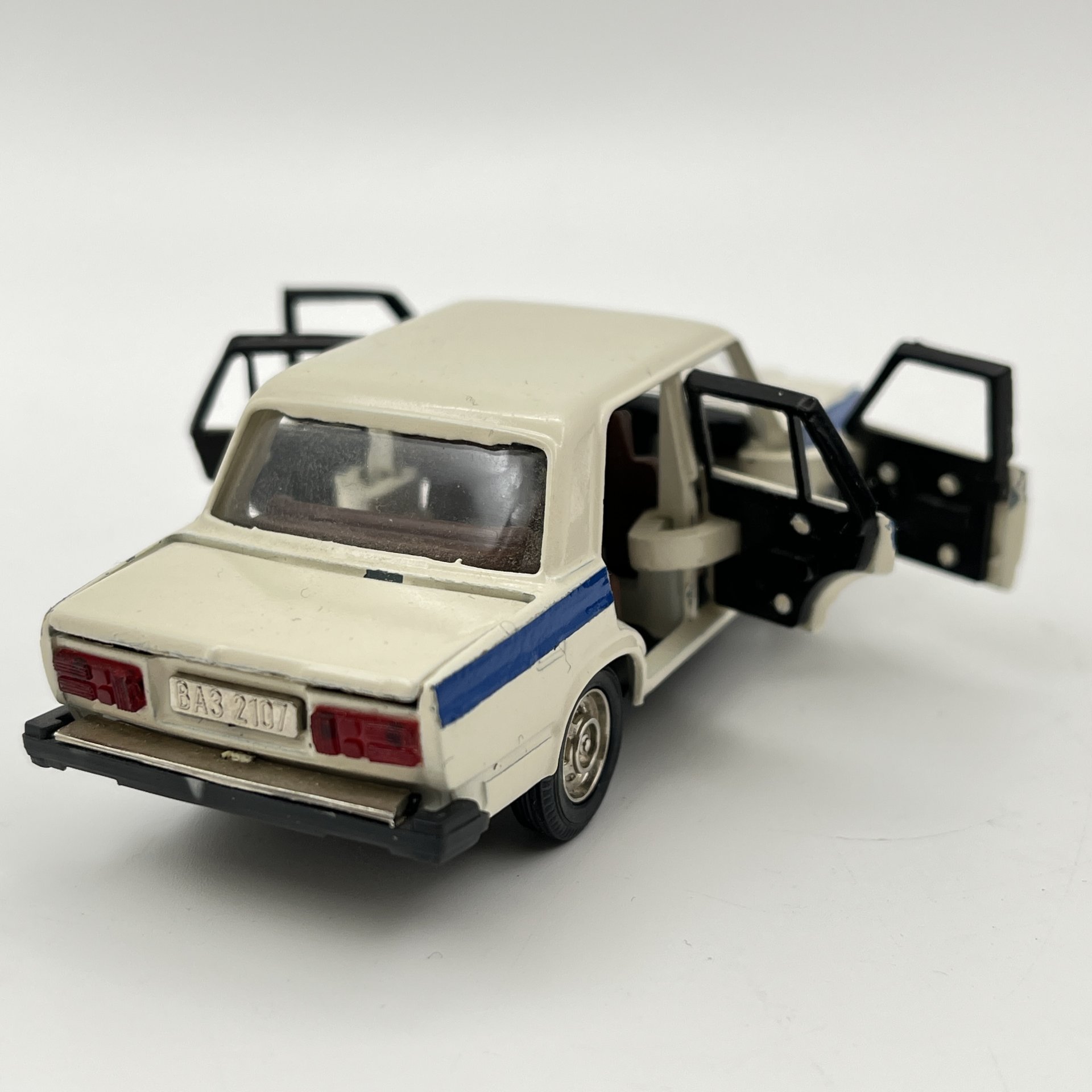 Модель автомобиля "ВАЗ 2107", масштаб 1:43, металл, пластик, СССР, 1980-1990 гг.