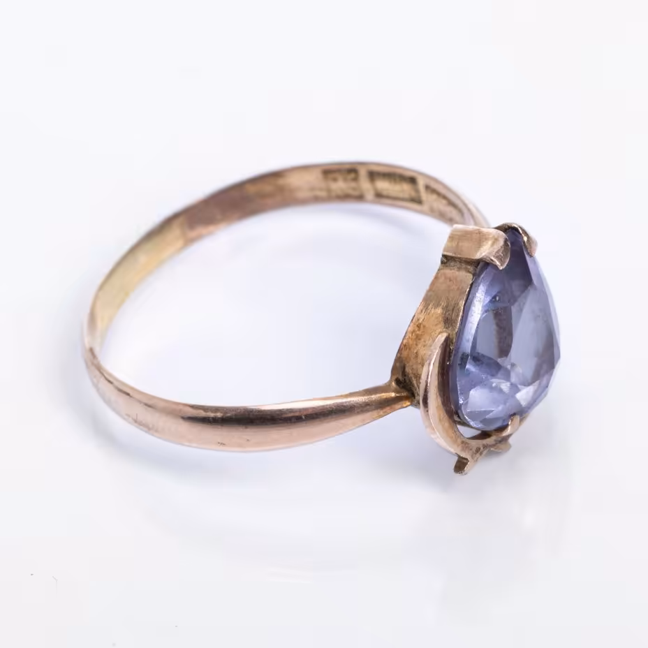 Кольцо со вставкой из искусственного александрита, сплав металла, Азия, 1980-1990 гг.