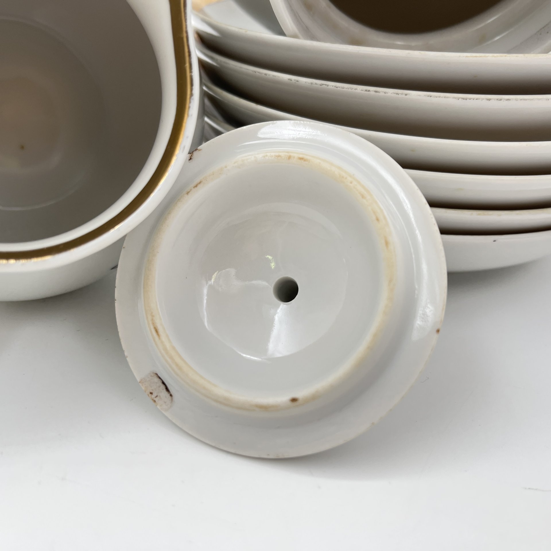 Сервиз кофейный на 6 персон (14 предметов), украшенный цветами, фарфор, деколь, золочение, Дулевский фарфоровый завод (Дулёво), СССР, 1968-1990 гг.