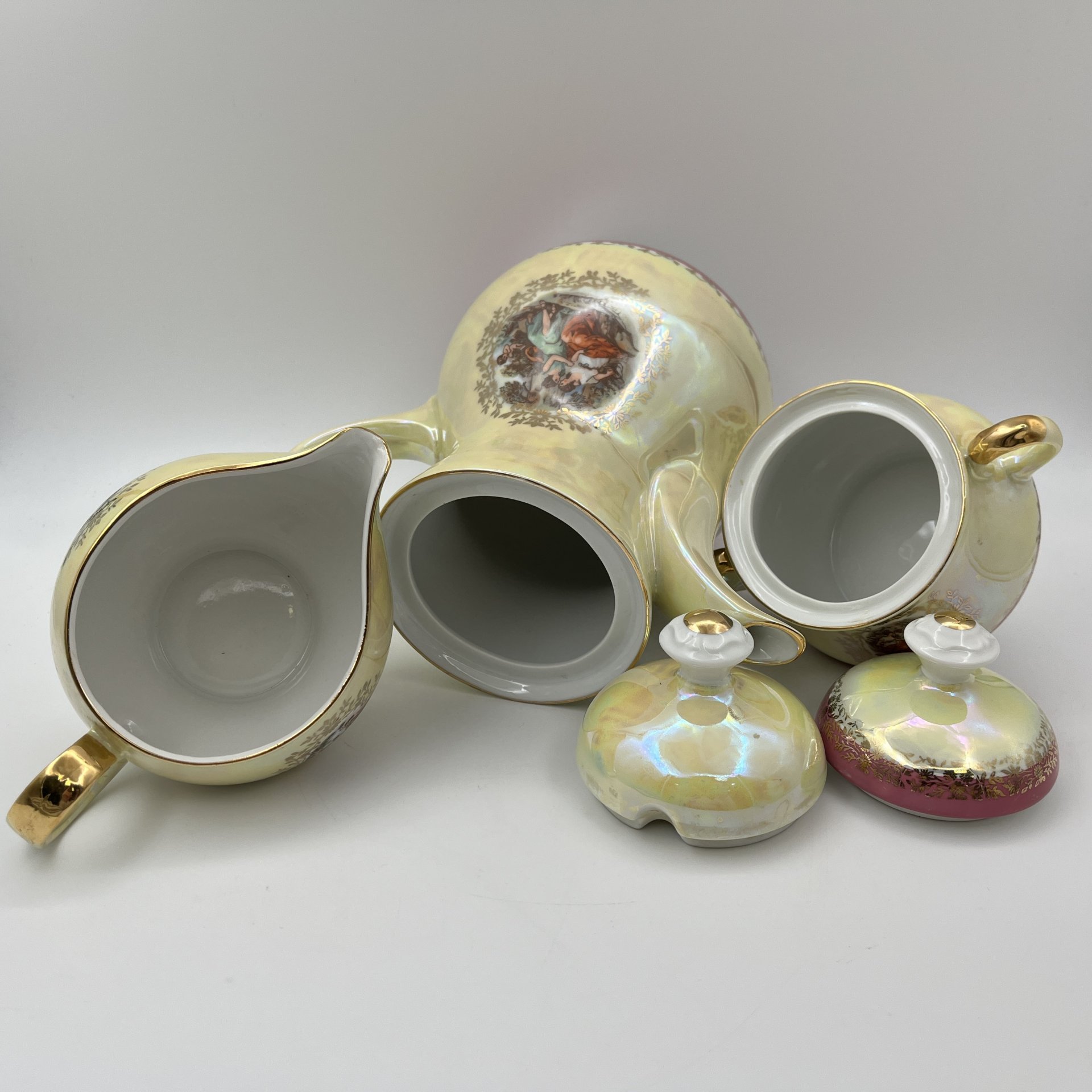 Сервиз чайно-кофейный на 4 персоны (11 предметов) "Мадонна", фарфор, деколь, люстр, золочение, Spezial Eisenberg Porzellan (SEP), ГДР, 1960-1980 гг.