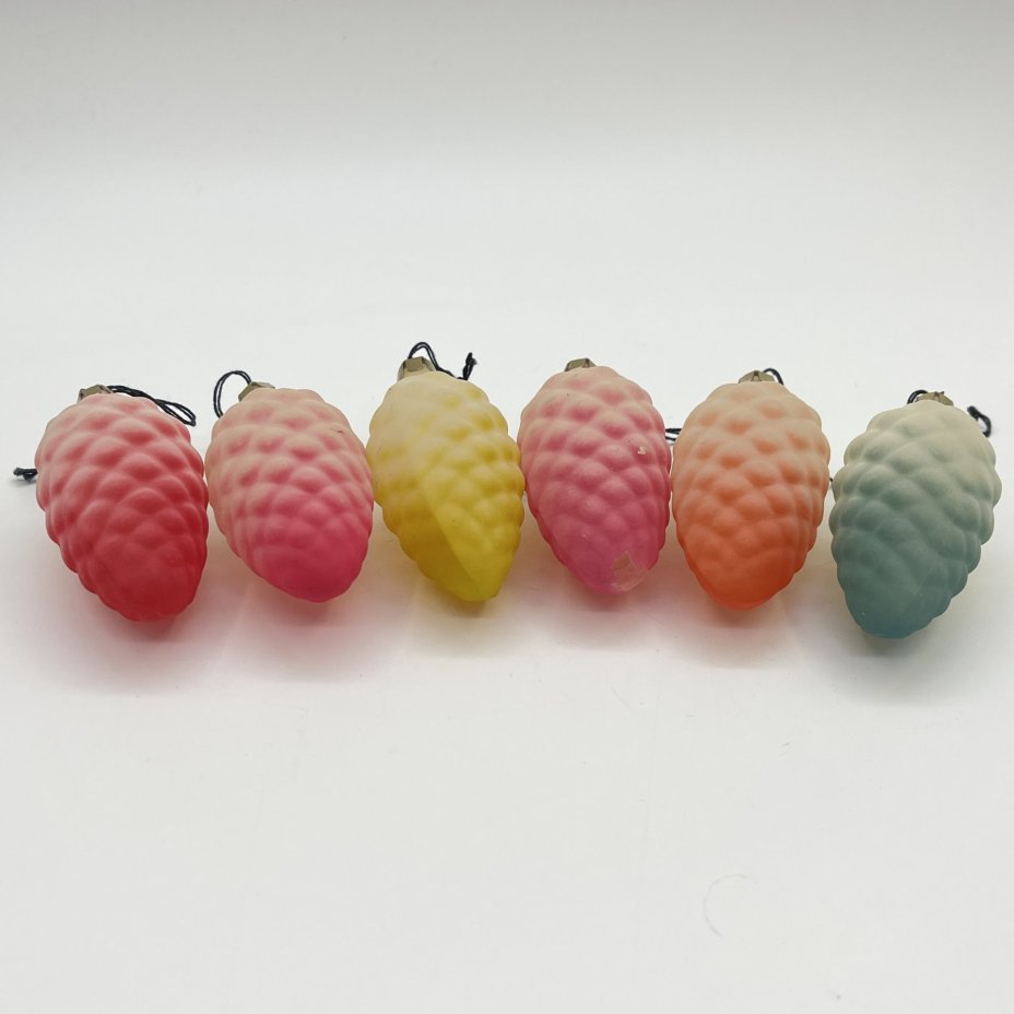 Набор ёлочных украшений "Шишки" (6 шт.), в коробке, стекло, краска, картон, Московский завод ёлочных украшений, СССР, 1970-1990 гг.