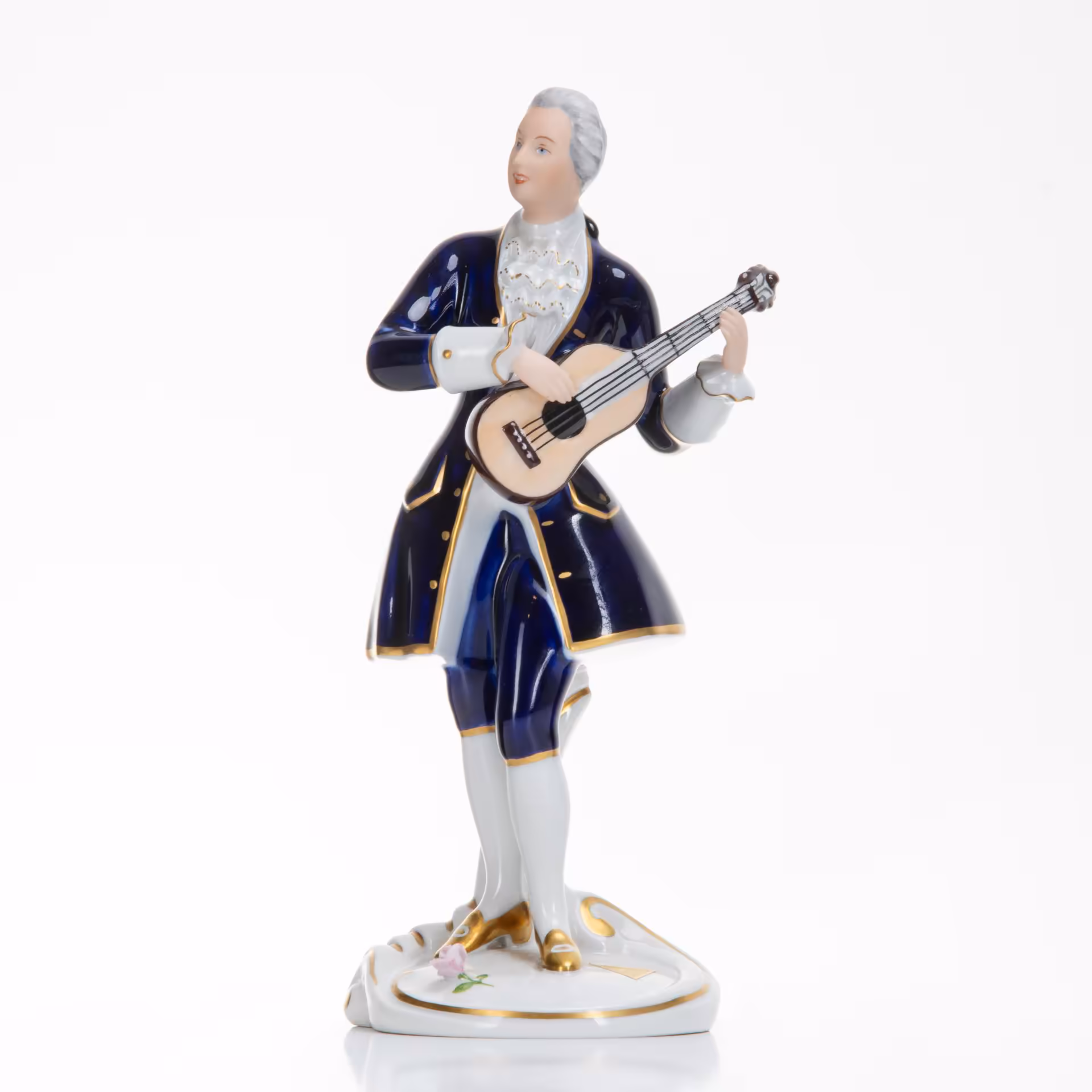 Статуэтка "Кавалер с гитарой", Royal Dux