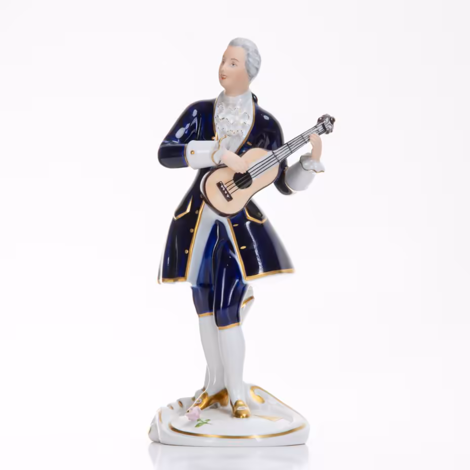 Статуэтка "Кавалер с гитарой", Royal Dux