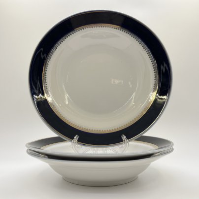 Набор суповых тарелок на 3 персоны, фарфор, золочение, Фарфоровый завод «Пролетарий» (Бронница, Мста), СССР, 1967-1975 гг.