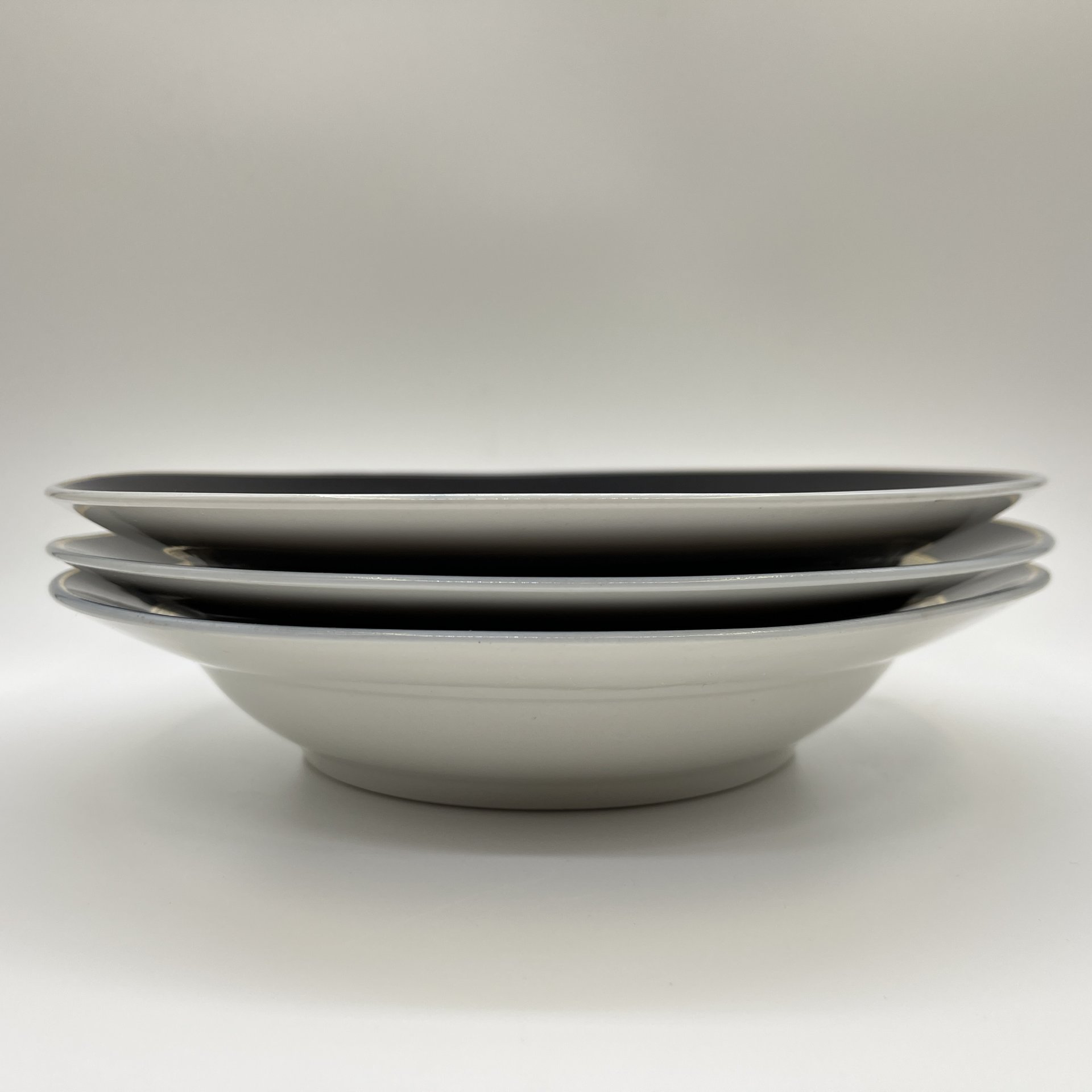 Набор суповых тарелок на 3 персоны, фарфор, золочение, Фарфоровый завод «Пролетарий» (Бронница, Мста), СССР, 1967-1975 гг.