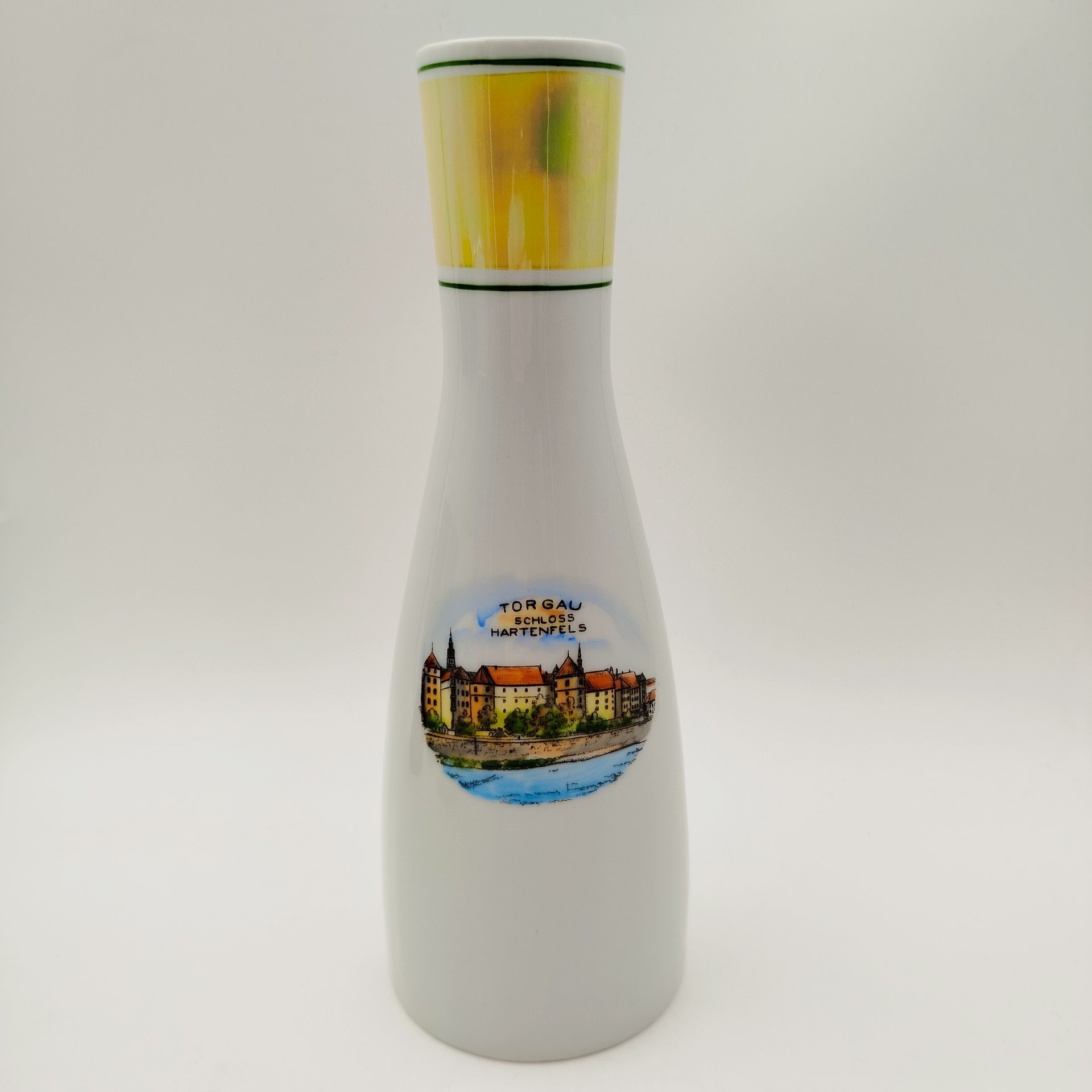 Ваза сувенирная "Замок Хартенфельс, Торгау", фарфор, люстр, деколь, Германия, 1960-1980 гг.