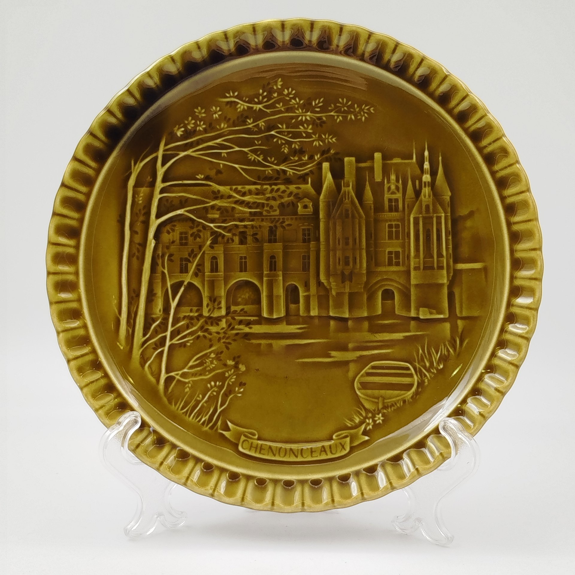 Декоративная тарелка из серии "Замки Франции"  (Chenonceaux), Gien, керамика, глазурь, Франция, 1960-1971 гг.