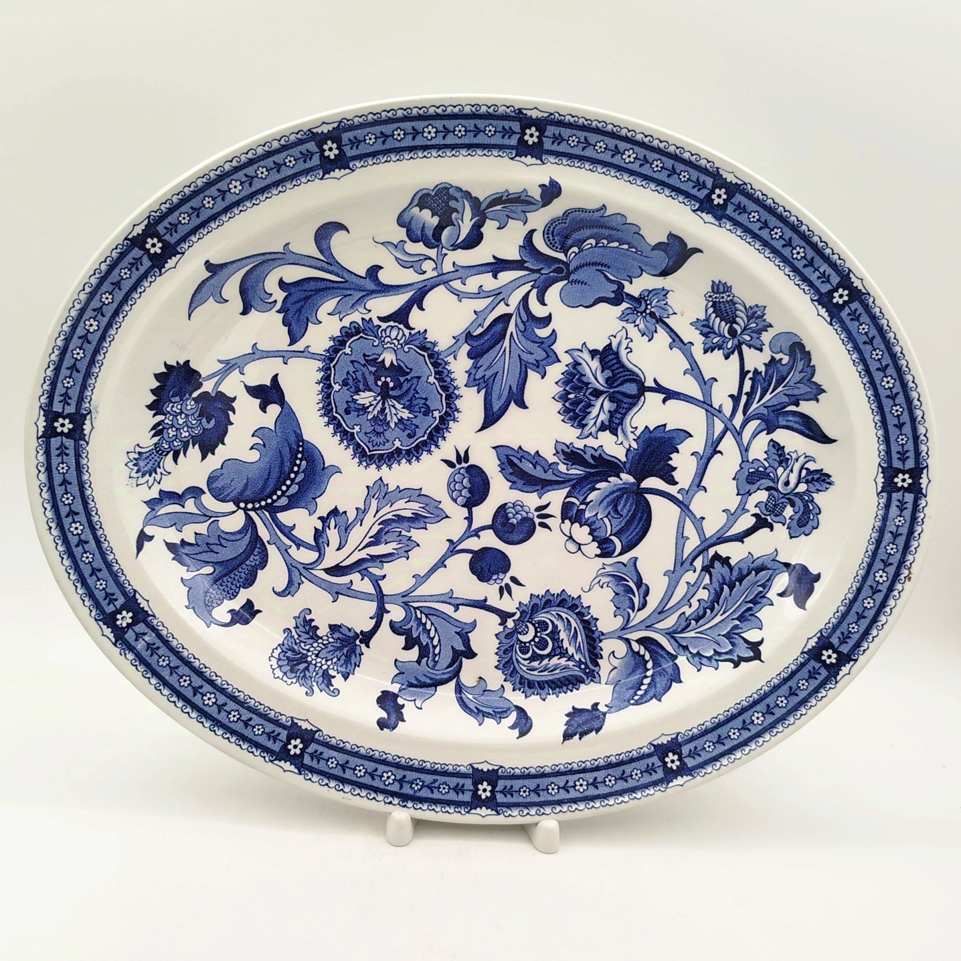 Блюдо сервировочное овальной формы с растительным декором (серия "Jacobean"), Ridgway Potteries