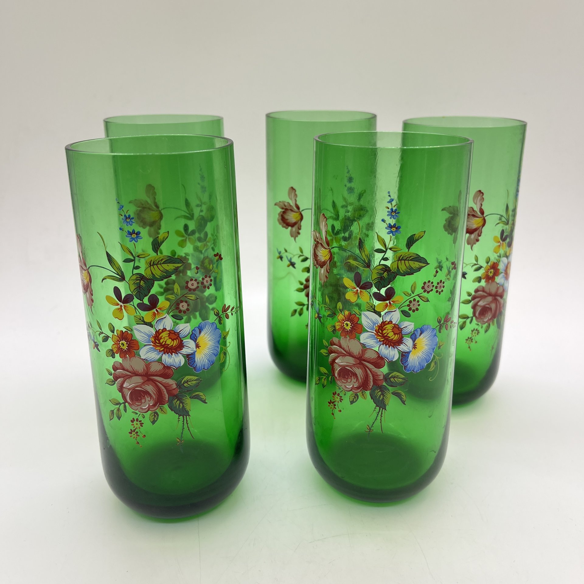 Набор из 5 стаканов в зеленом оттенке с цветочным декором, цветное стекло, деколь, СССР, 1970-1990 гг.