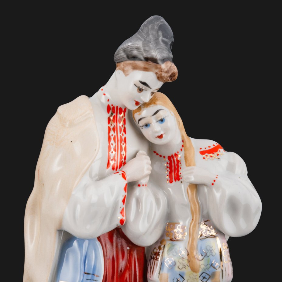 Статуэтка "Майская ночь", скульптор О.Л. Жникруп, Полонский завод художественной керамики (Полонное ЗХК)