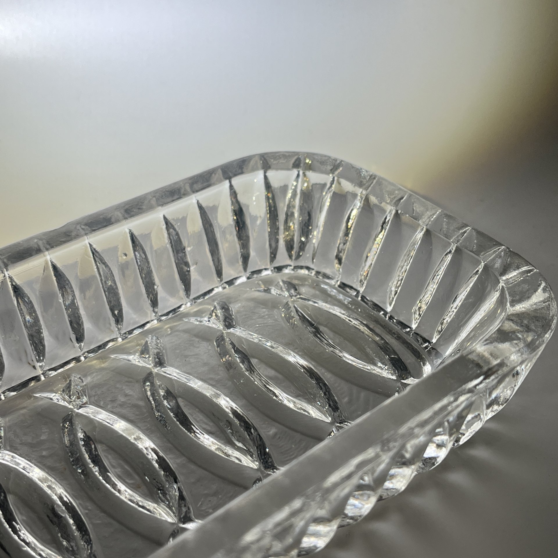Селёдочница с резным геометрическим декором, хрусталь, алмазная грань, СССР, 1970-1990 гг.