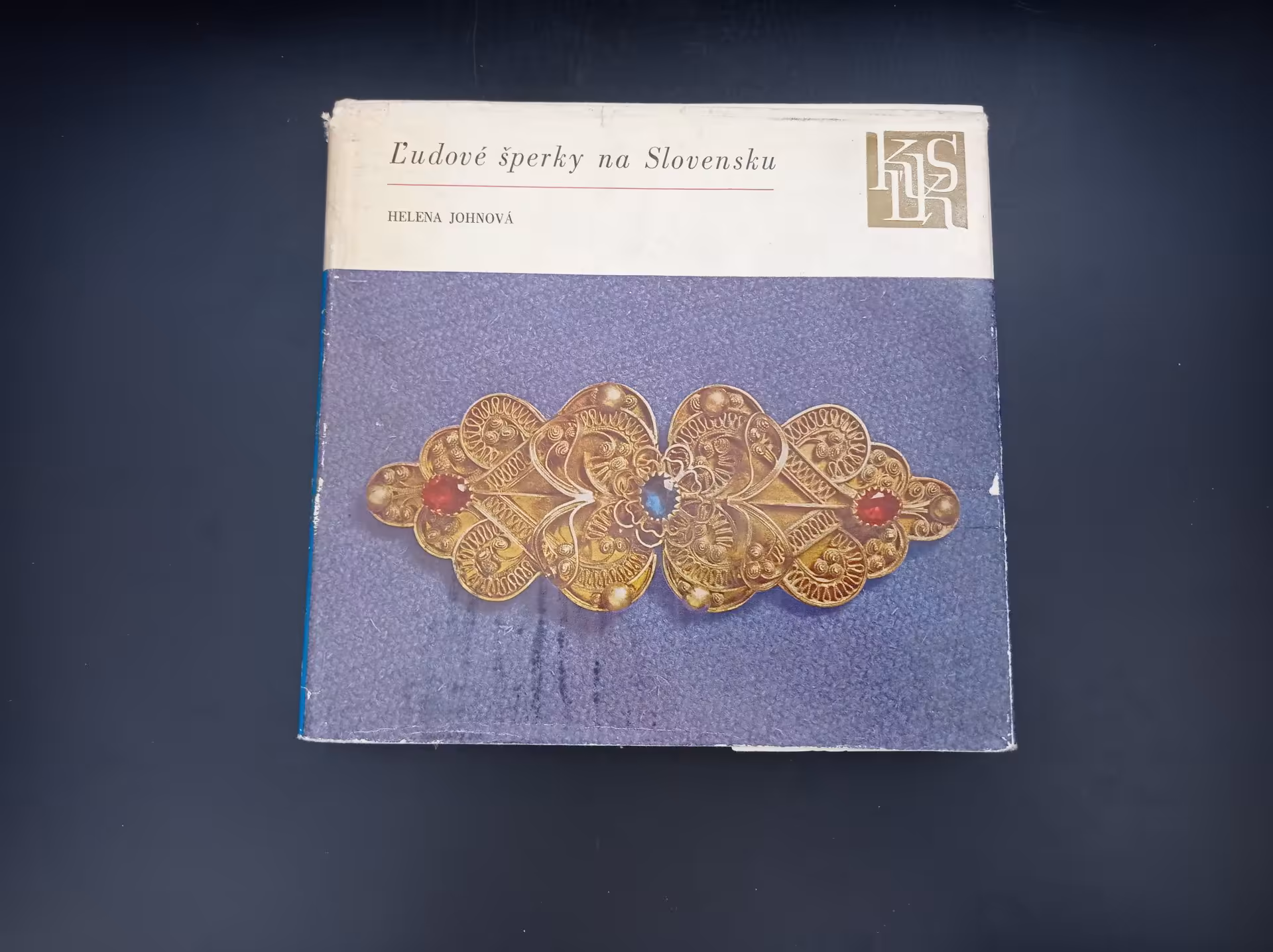 Книга "Ľudové šperky na Slovensku" (Народные украшения Словакии), Helena Johnova, Словацкая академия наук в Братиславе