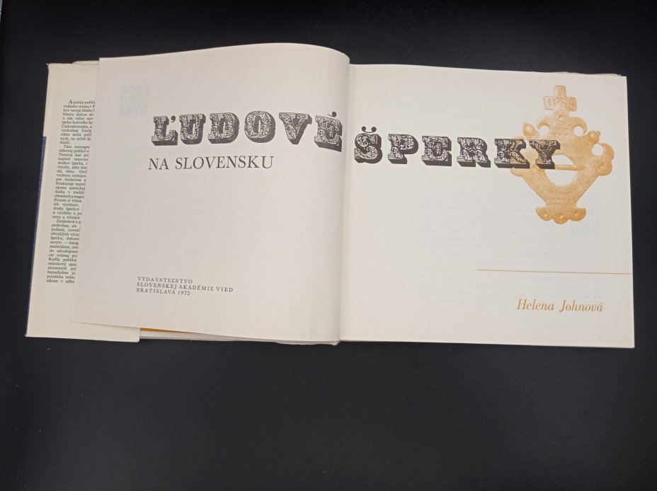 Книга "Ľudové šperky na Slovensku" (Народные украшения Словакии), Helena Johnova, Словацкая академия наук в Братиславе