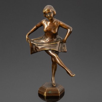 Статуэтка "Танцовщица" на шестиугольном основании