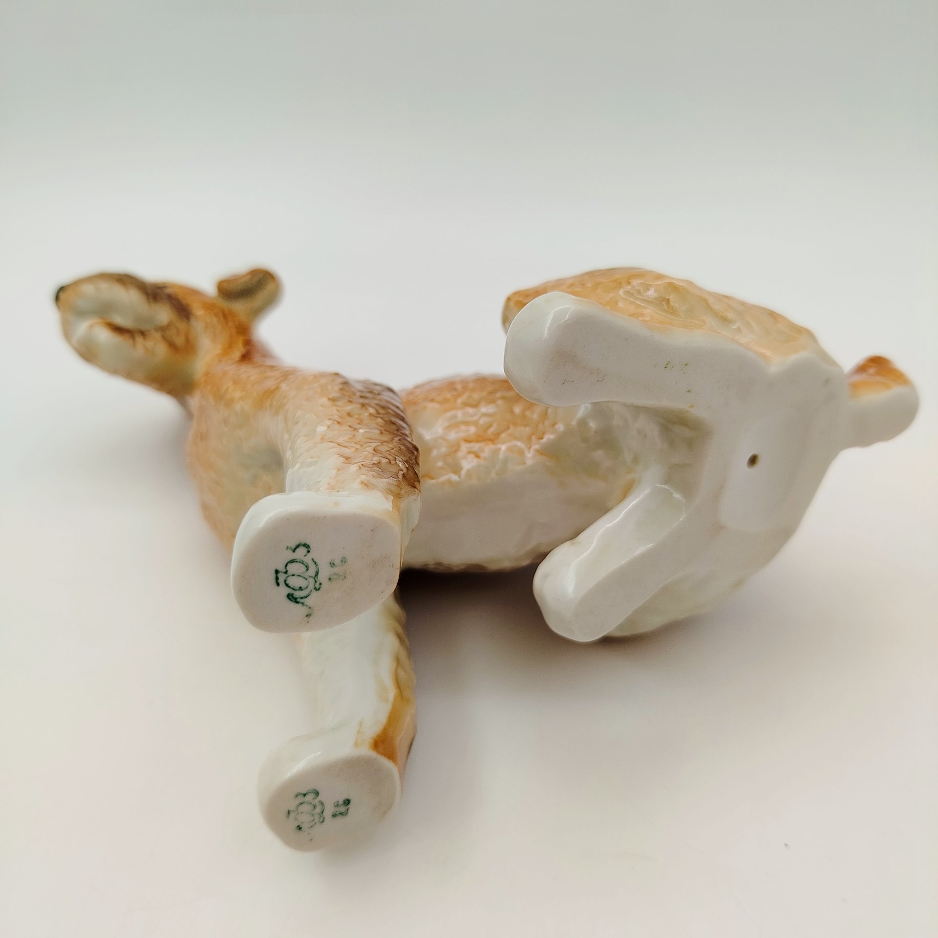 Статуэтка "Эрдельтерьер", скульптор Б.Я. Воробьев, фарфор, роспись, Ленинградский фарфоровый завод (ЛФЗ), СССР, 1970-1991 гг.