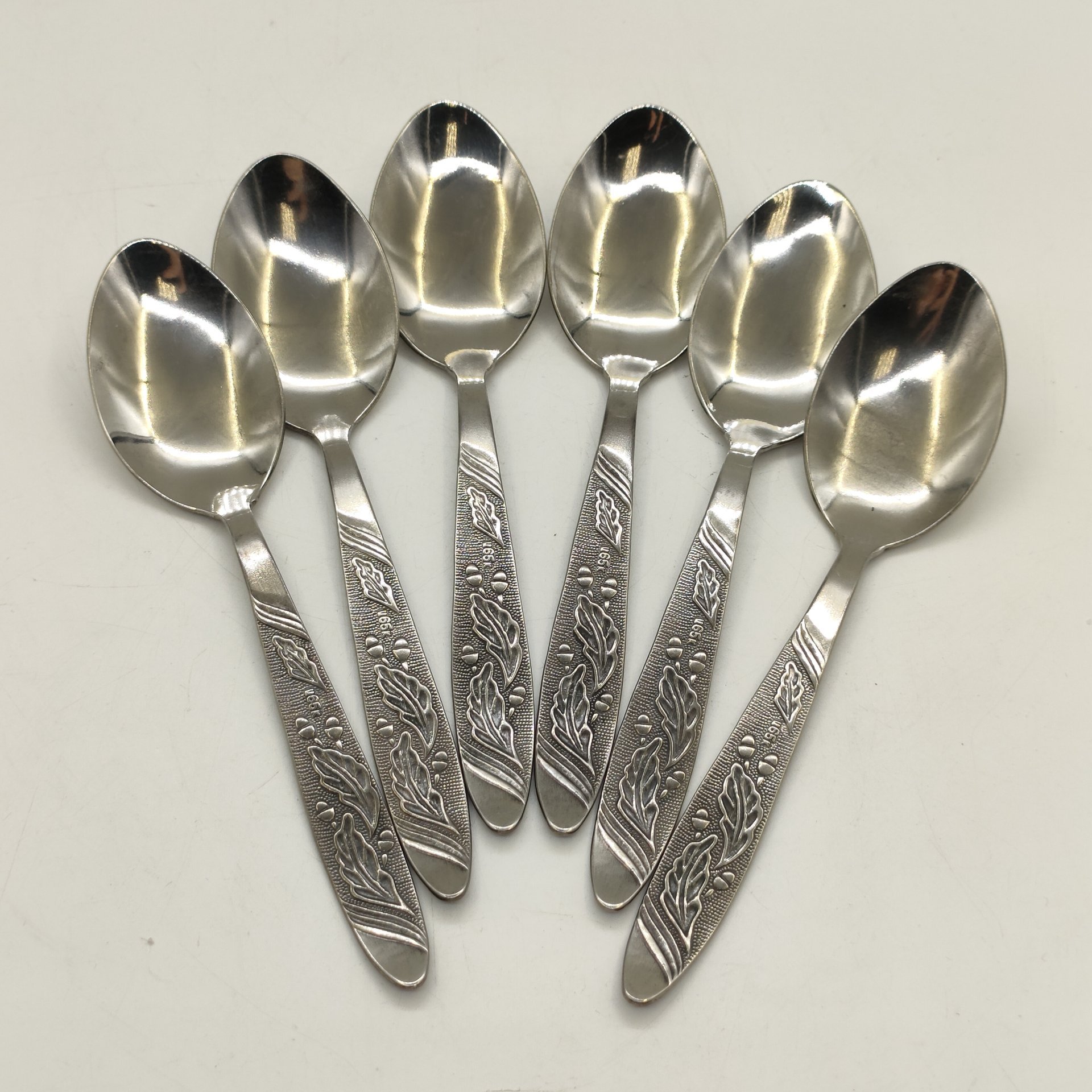 Набор из 6-ти чайных (десертных) ложек "Жёлуди" в коробке, нержавеющая сталь, Завод «Труд» (р.п. Вача), СССР, 1970-1980 гг.