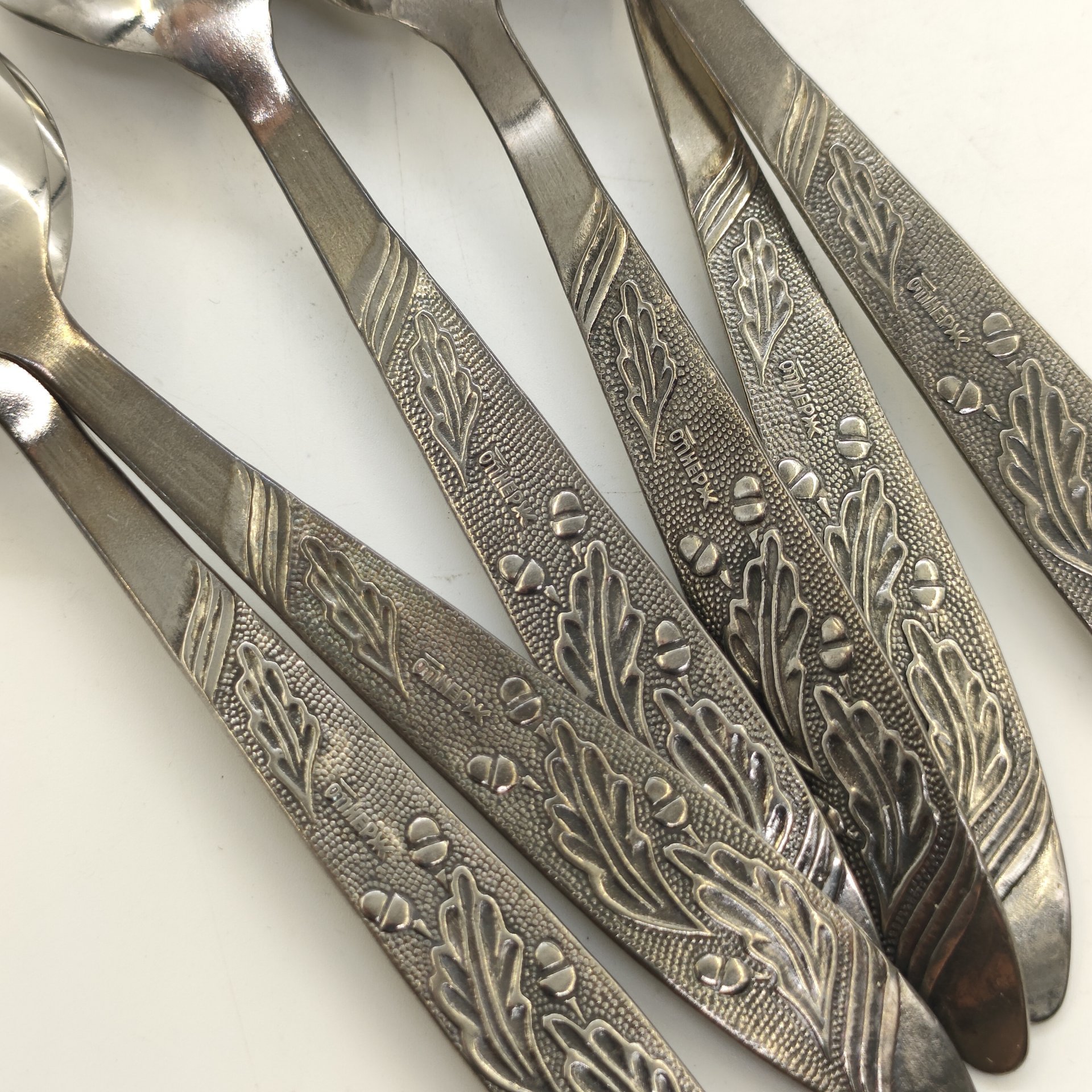 Набор из 6-ти чайных (десертных) ложек "Жёлуди" в коробке, нержавеющая сталь, Завод «Труд» (р.п. Вача), СССР, 1970-1980 гг.