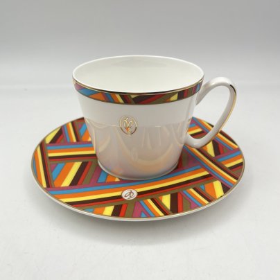 Чайная пара "La Maison" с ярким абстрактным орнаментом, фарфор, деколь, золочение, Valentin Yudashkin (Валентин Юдашкин), Российская Федерация, 2000-2015 гг.