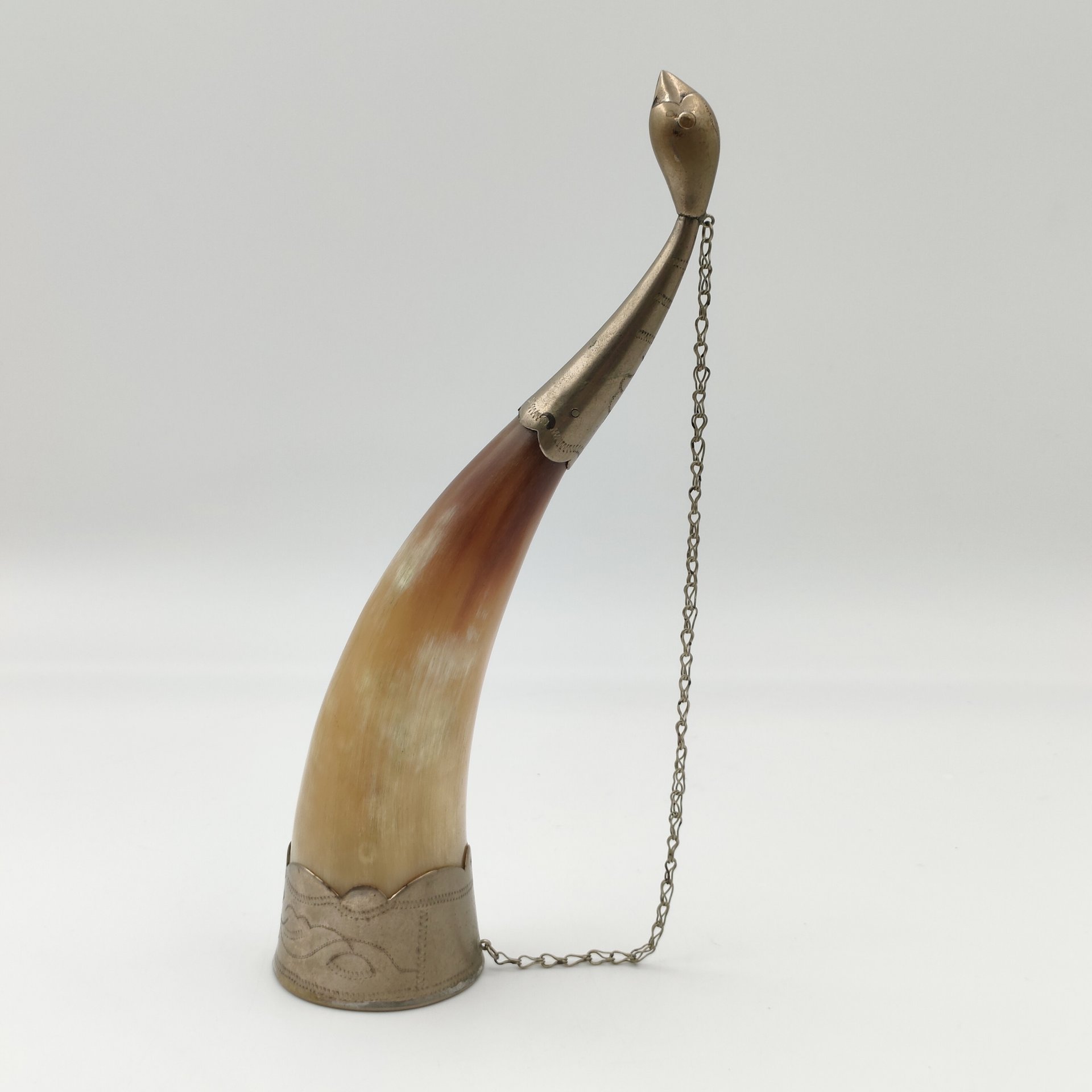 Рог изобилия (кубок для вина) с фигурным навершием