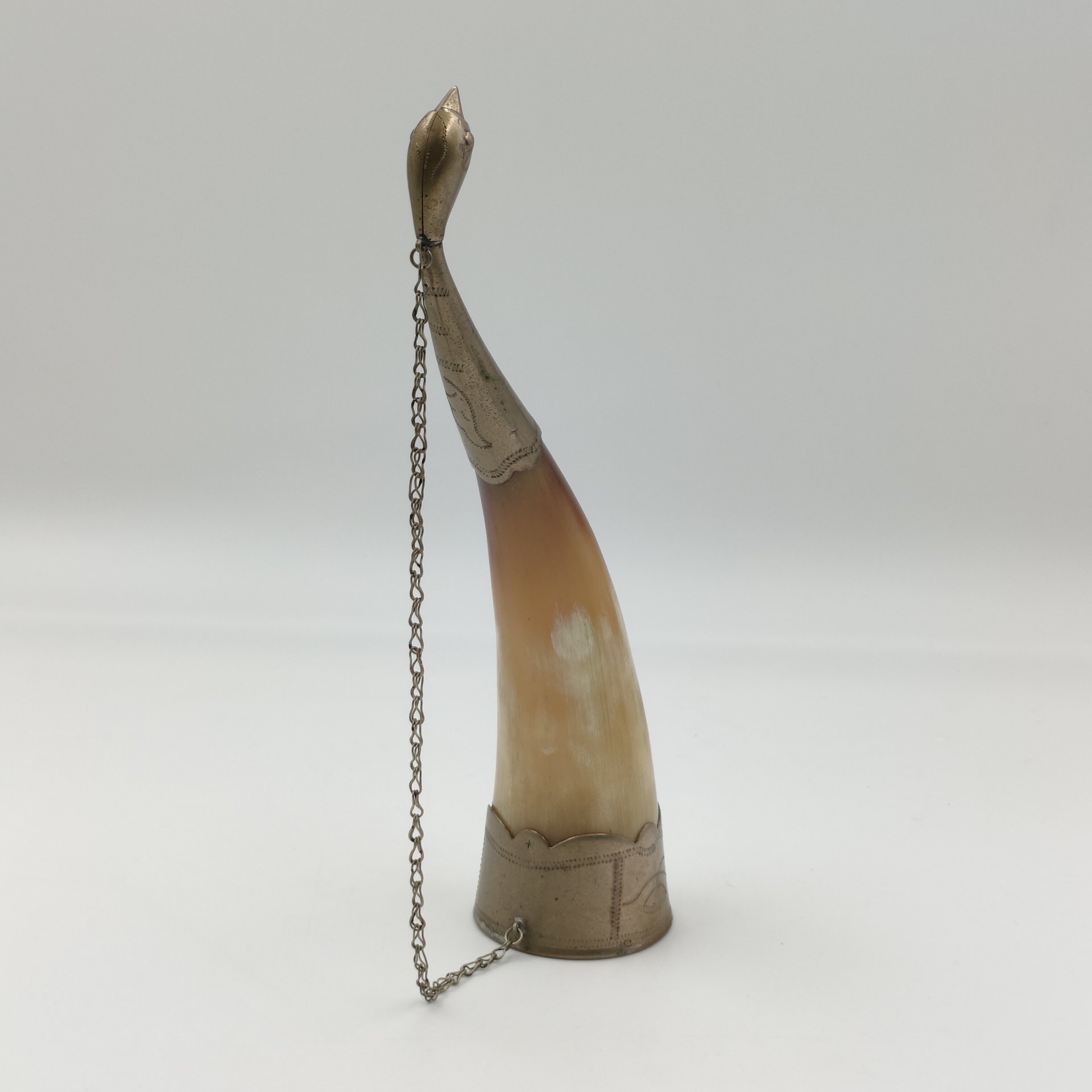 Рог изобилия (кубок для вина) с фигурным навершием