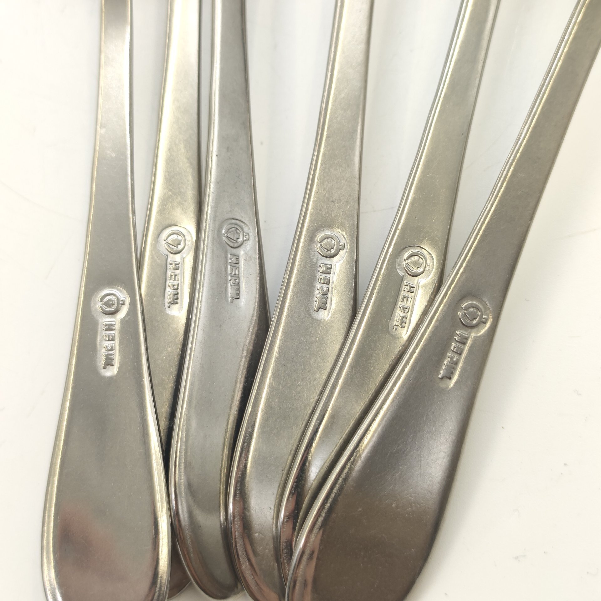 Набор из 6-ти чайных ложек, украшенных растительным декором, нержавеющая сталь, Павловский завод художественных металлоизделий им. С.М. Кирова